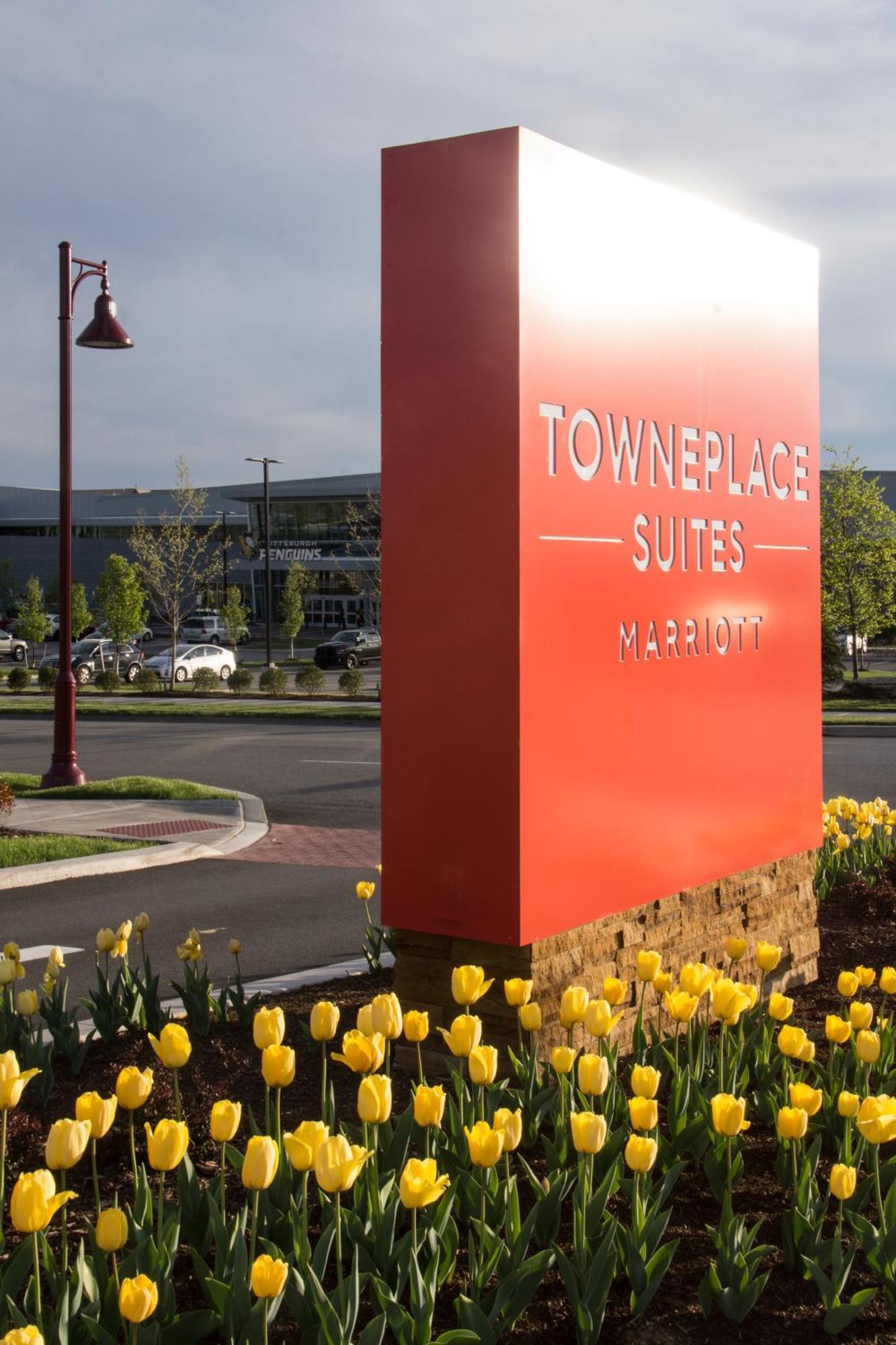 Towneplace Suites By Marriott Pittsburgh Cranberry Township Exterior photo