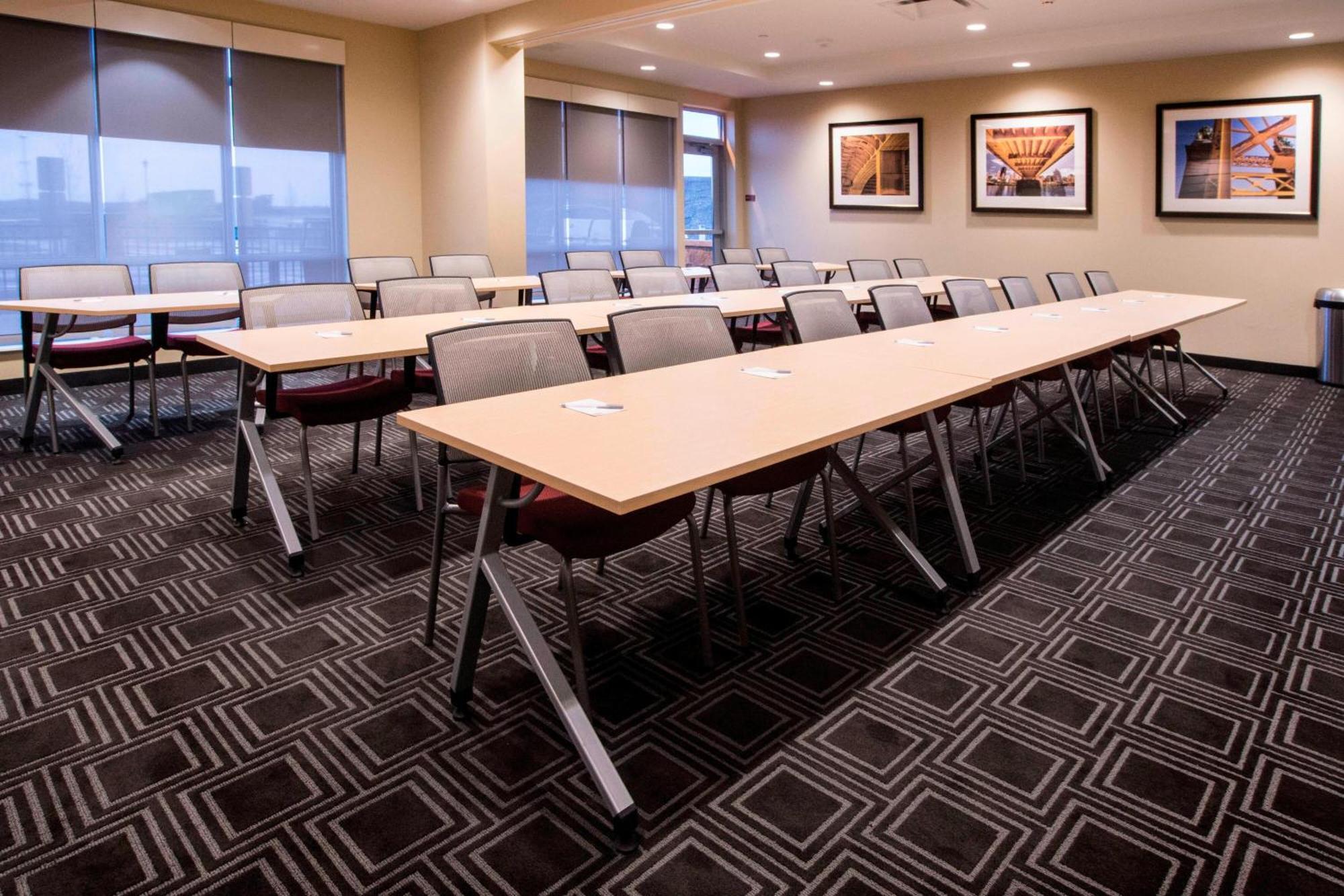 Towneplace Suites By Marriott Pittsburgh Cranberry Township Exterior photo